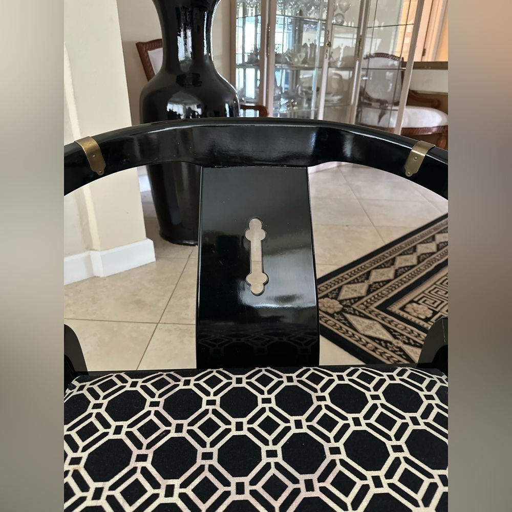 Vintage Black Lacquered Chinoiserie Chairs - James Mont Style LOCAL PICK UP ONLY - Picture 5 of 6